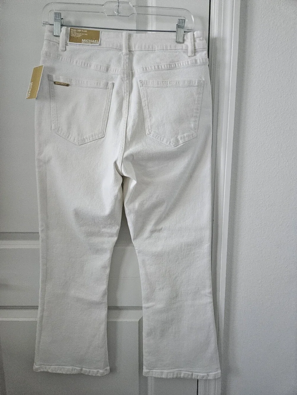 NWT Michael Kors White Selma Flared Jeams Size 6 , 25